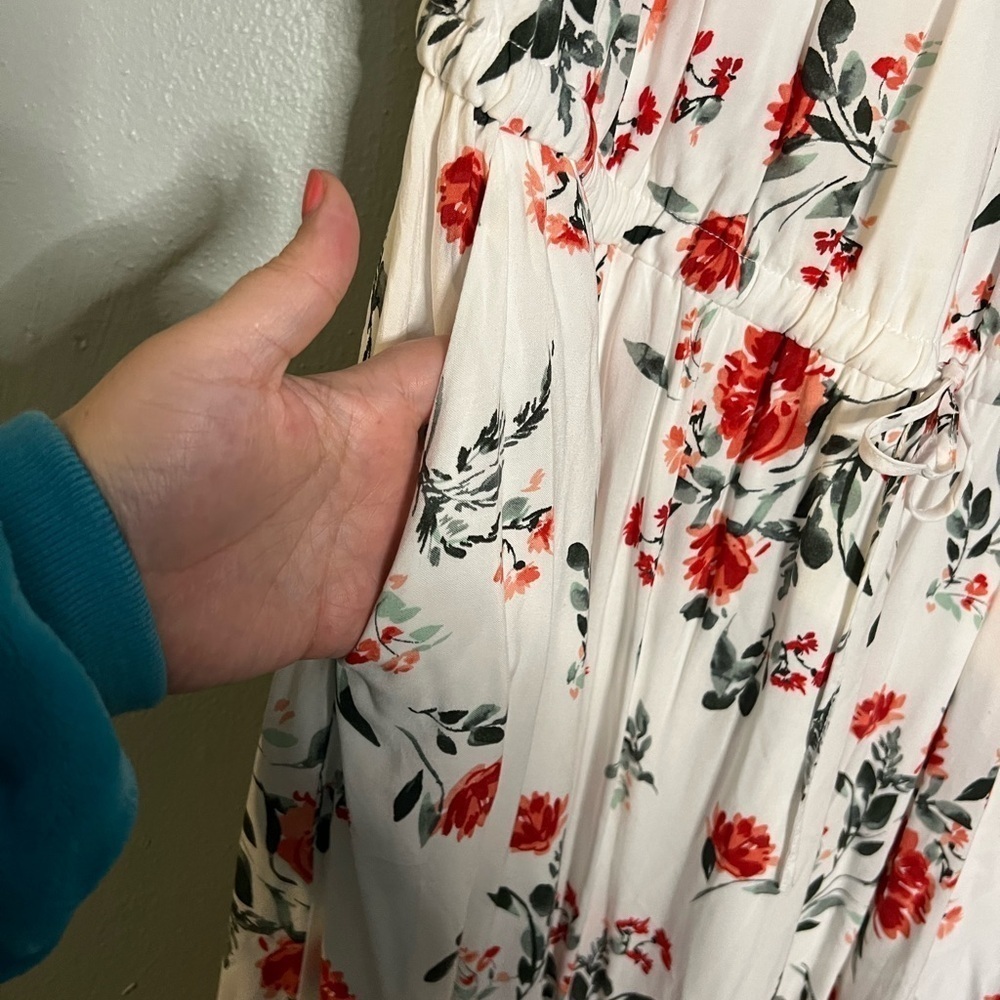 Torrid white and red floral patterned challis drawstring‎ midi dress - Picture 6 of 7